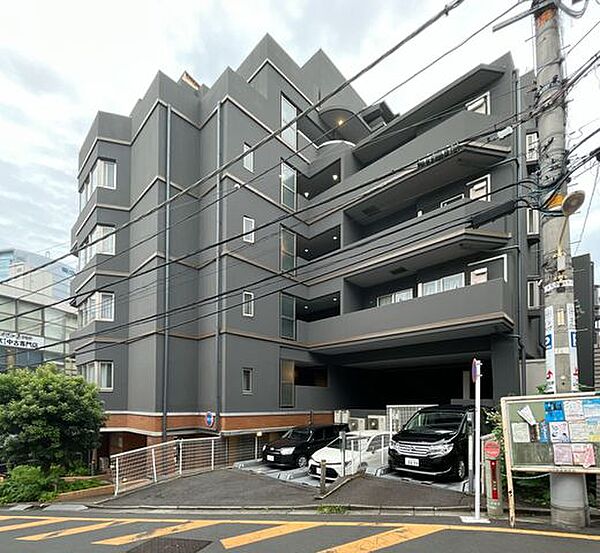 パークアクシス明治神宮前